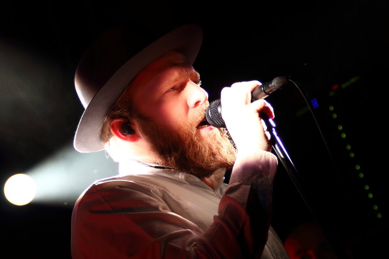 It feels like he came really close that night! – Alex Clare in Berlin.