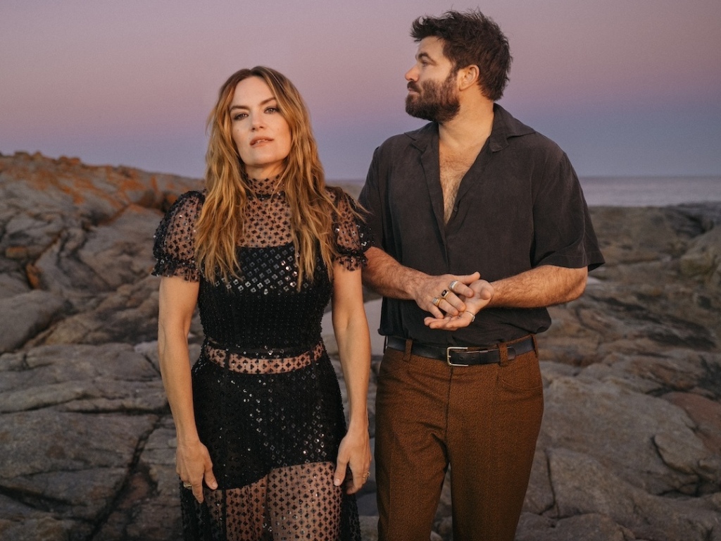 Angus & Julia Stone