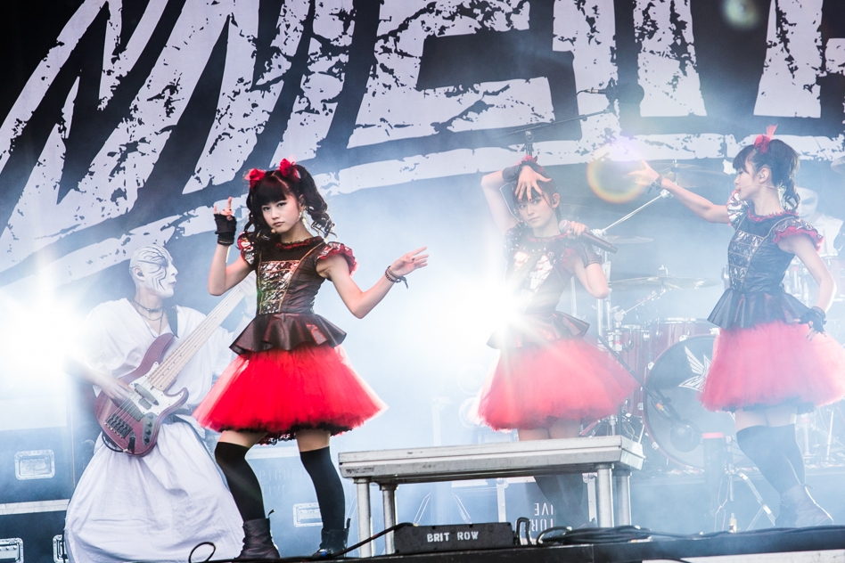 Voller Einsatz on stage: Metal à la Japan. – Babymetal.