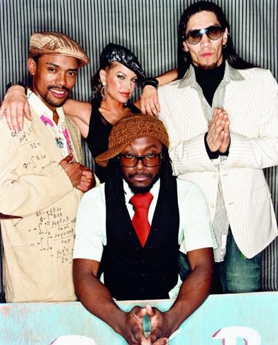 Black Eyed Peas – Coole Pressefotos von Fergie und den Jungs. – ... und ist seit "Elephunk" festes Bandmitglied.