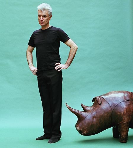 David Byrne – Neue Pressebilder von Warner – Irgendwie locker