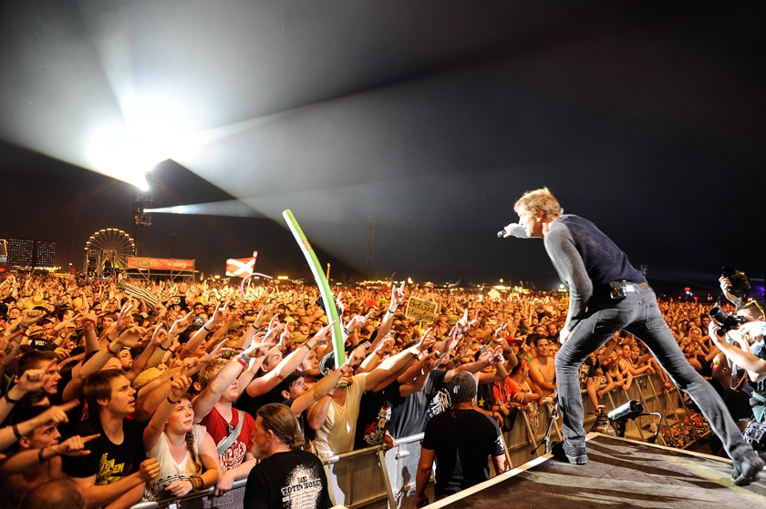 Die Toten Hosen - Machmalauter Tour - Live In Friedrichshafen Die Toten Hosen - Machmalauter Tour - Live In Friedrichshafen
