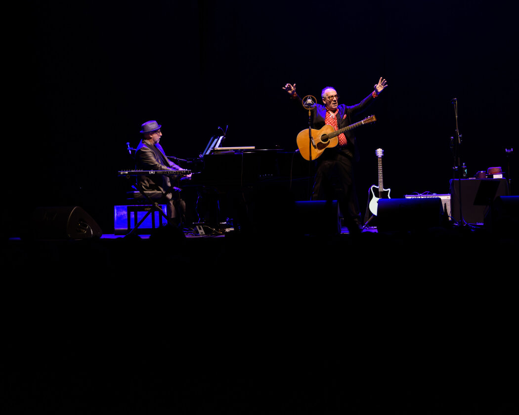 Elvis Costello – Seit fast einem halben Jahrhundert gemeinsam auf der Bühne.