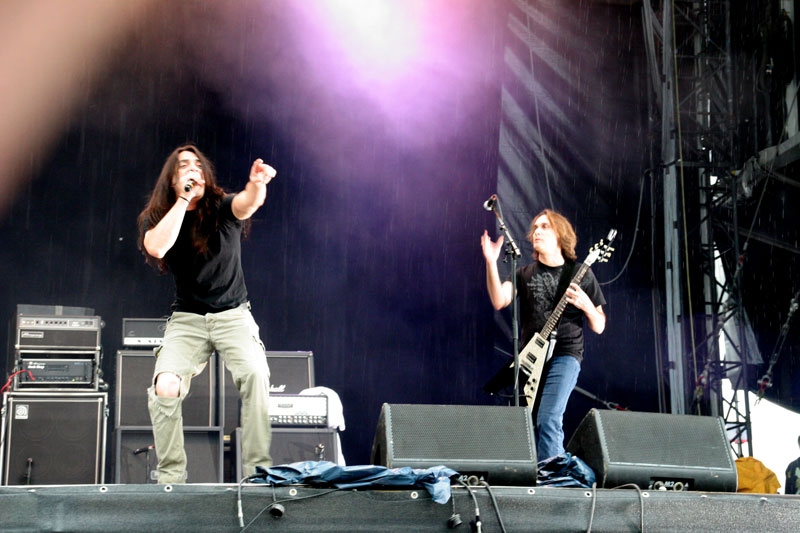 Fates Warning – Trotz Regen eine der am meisten beachteten Bands auf dem Festival. – Ray und Frank