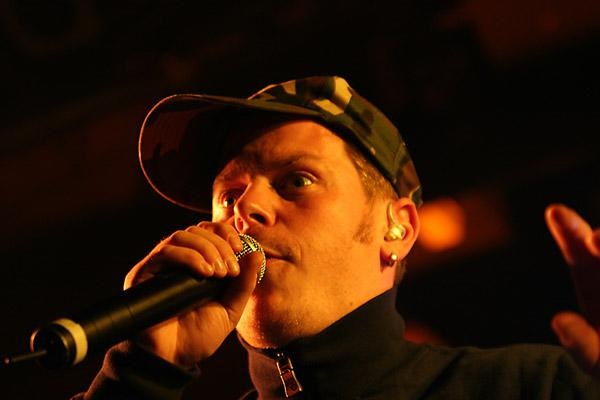 Fettes Brot am 18. April 2005 im Soundgarden Dortmund. – 