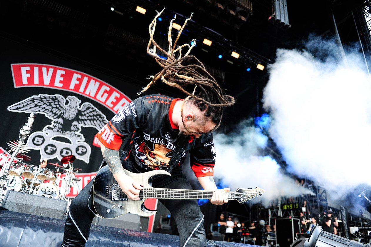 five finger death punch kung fu five finger death punch zoltan 4 9 auf festivals five finger death punch kung fu five finger death punch zoltan 4 9 auf festivals