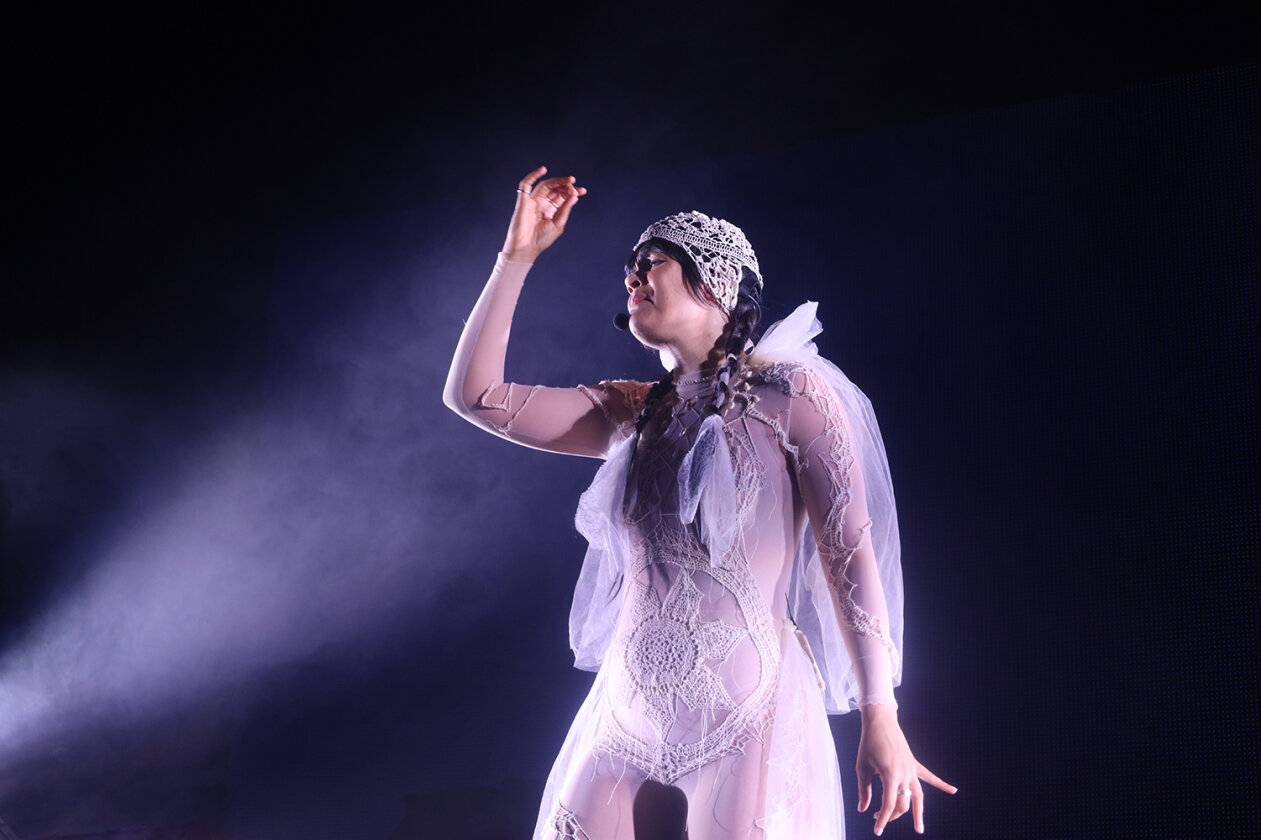 Bat For Lashes. (1/43) Phoenix, Interpol, Warpaint, M83, Baxter Dury