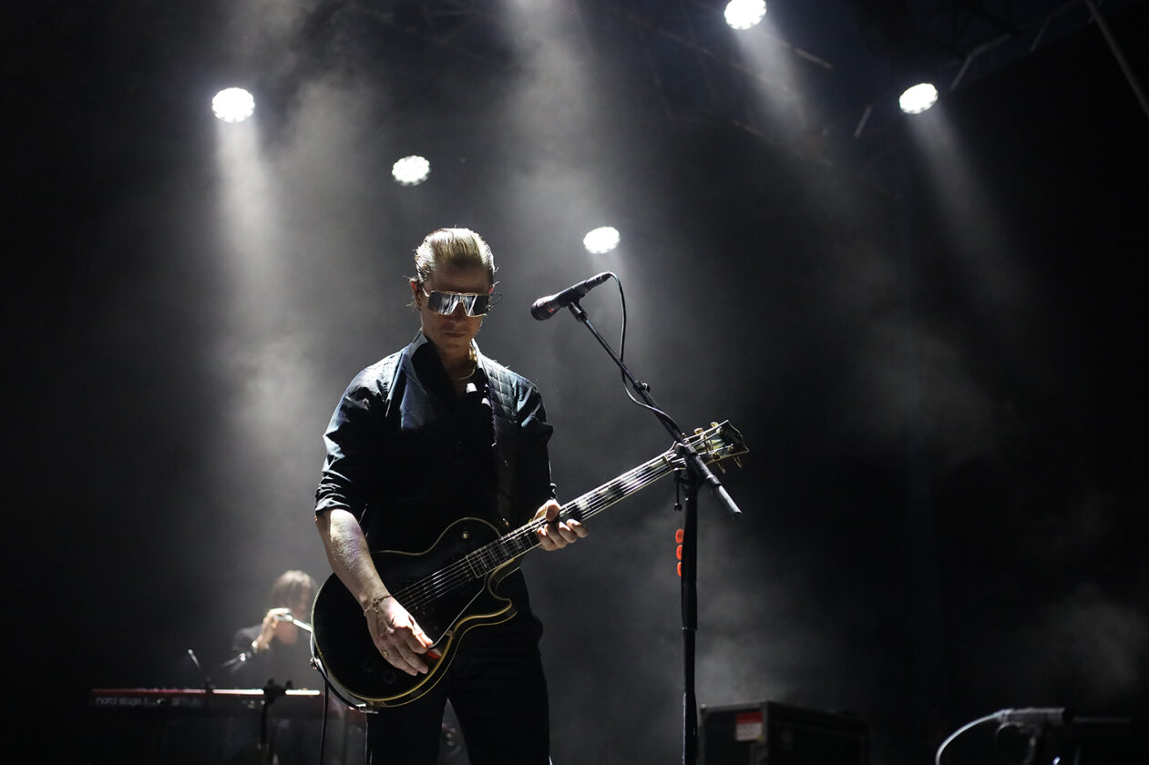 Interpol Paul Banks. (12/43) Phoenix, Interpol, Warpaint, M83