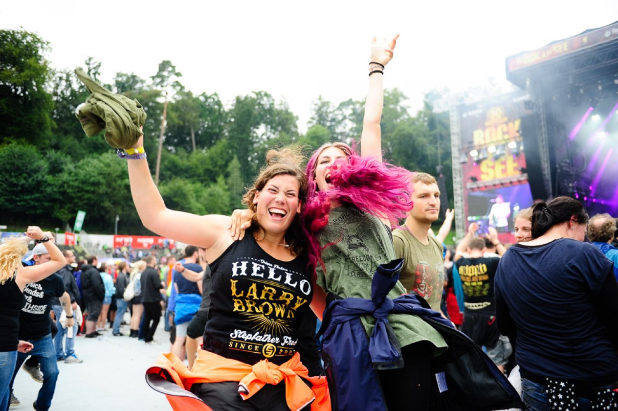 Muse, The Libertines, Bad Religion u.a. gratulieren zum Festivaljubiläum im Bodenseestadion. – Rock am See 2016.