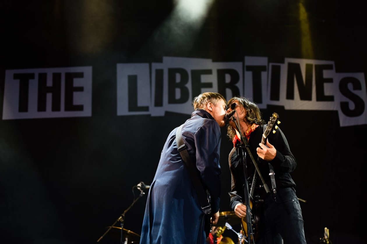 Muse, The Libertines, Bad Religion u.a. gratulieren zum Festivaljubiläum im Bodenseestadion. – Duo infernale.