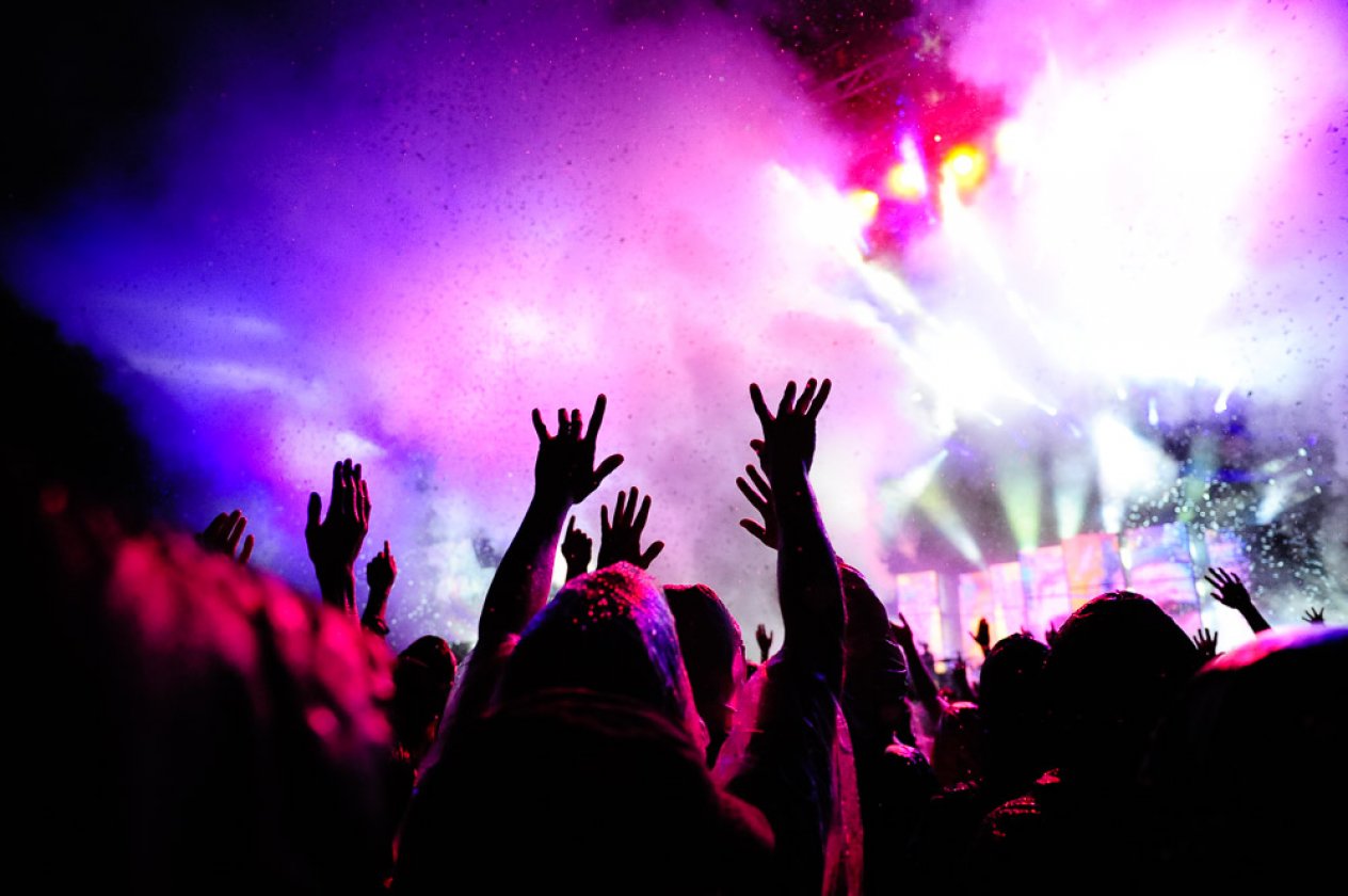 Muse, The Libertines, Bad Religion u.a. gratulieren zum Festivaljubiläum im Bodenseestadion. – Fans.