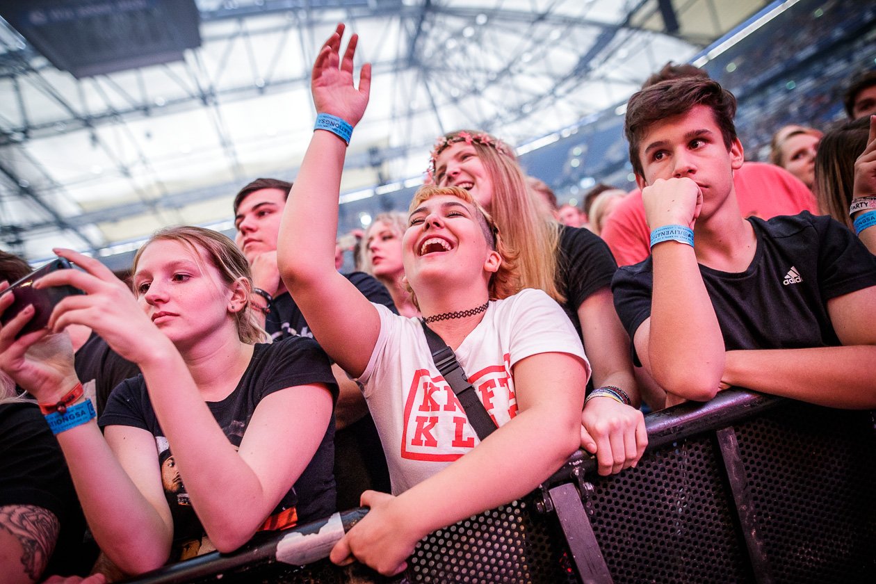 Über 37.000 Fans feiern Die Toten Hosen, K.I.Z und Kraftklub. – Klar ...