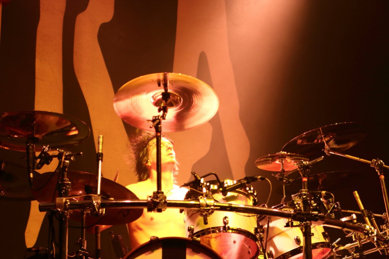 Gojira – Auf  'The Last Hero'-Tour mit Alter Bridge. – Mario Duplantier.
