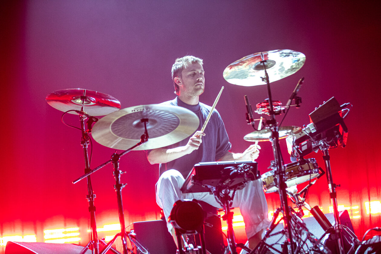 James Blake – Blakes Drummer.