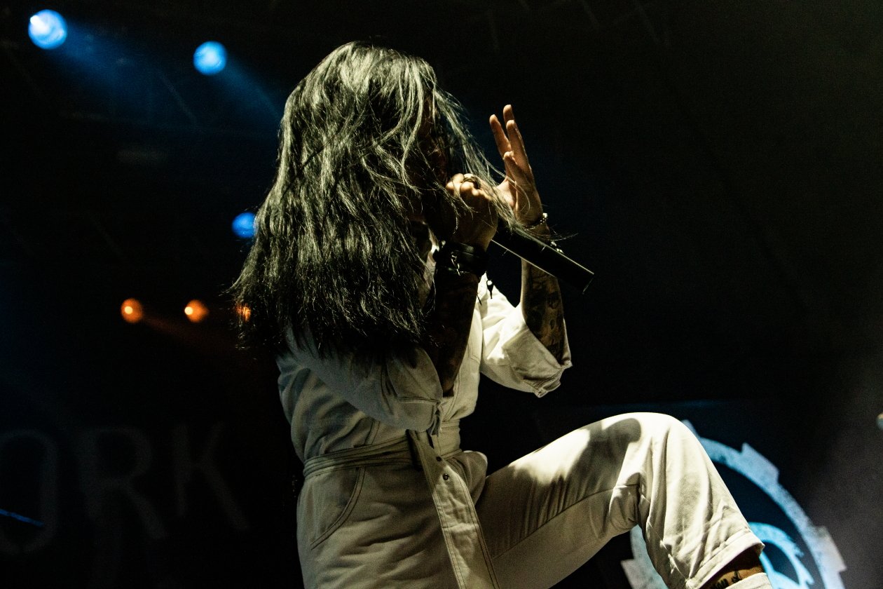 Jinjer – Tatiana Shmaylyuk. (1/8) – Auf Tour mit Amorphis und Soilwork. – laut ...