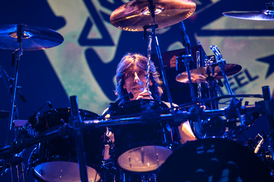 Judas Priest – Die Metal-Urviecher in Düsseldorf. – Scott Travis.
