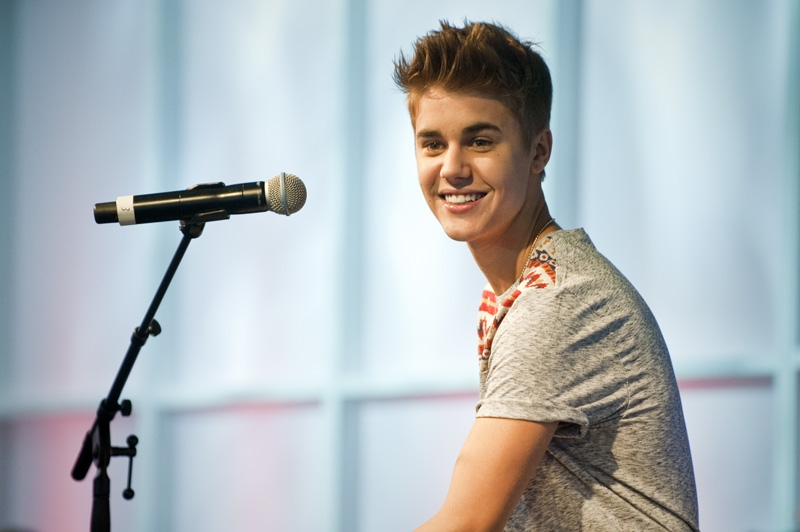 Justin Bieber unplugged am Frankfurter Flughafen. – Justin Bieber, Frankfurt 2012