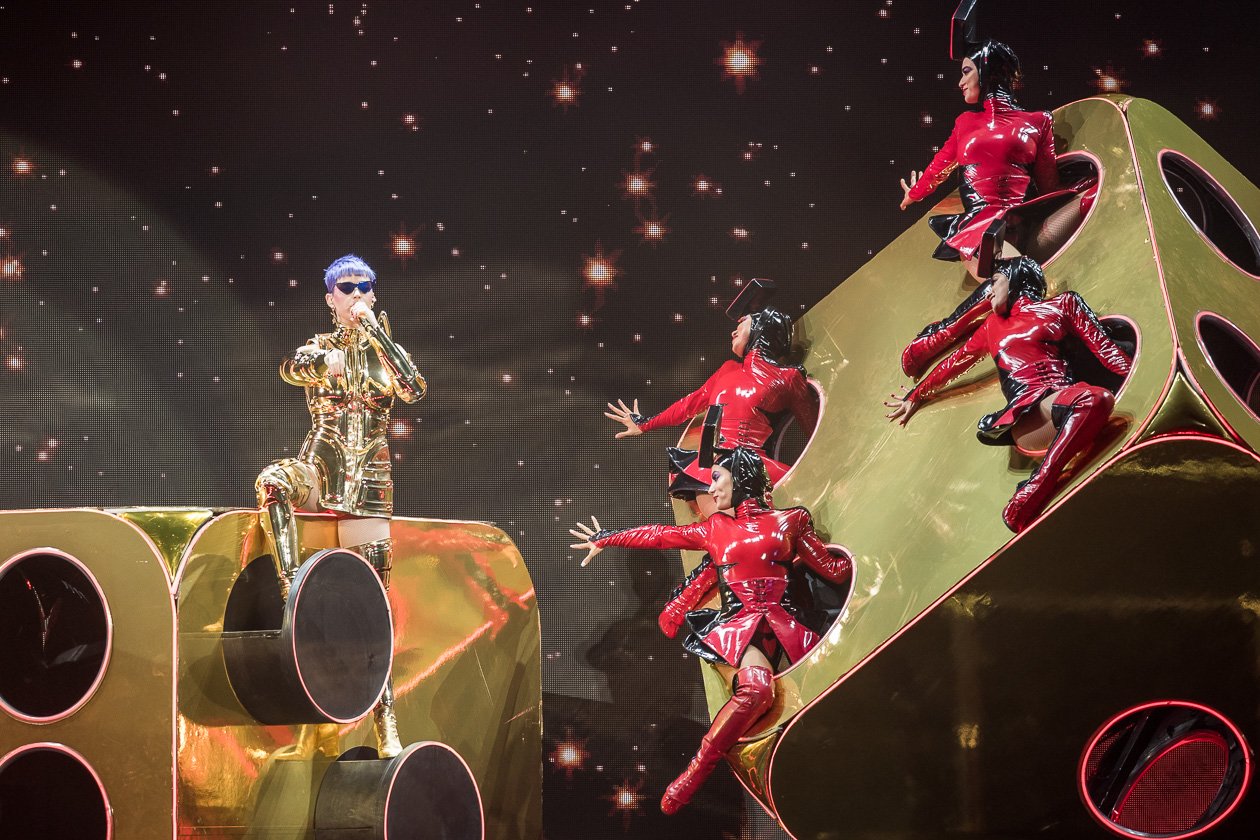 Katy Perry – Katy Perry. (5/13) – Katy und 15.000 in der Arena. – laut