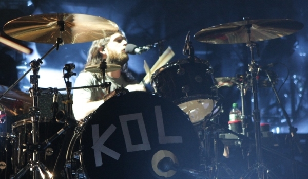 Kings of Leon – Nathan Followill am Schlagzeug.