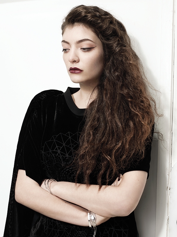 Lorde – Die junge Neuseeländerin erobert die Pop-Welt – Sieht irgendwie älter aus als 16, oder?