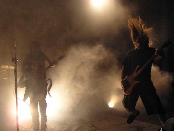 Machine Head waren ein würdiger Headliner für den Sonntag Abend. – 
