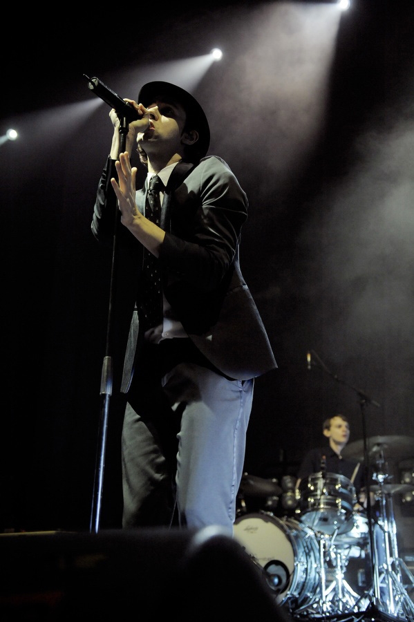 Maximo Park – Hits, Hits, Hits: Paul Smith und Co. in alter Form. – Paul am Mic.