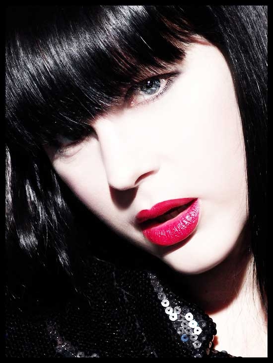 Miss Kittin – "I don't want a tainted love / I want something from above"