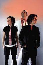 Angelika Express: Albumfinanzierung durch Fanbeteiligung