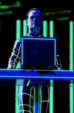 Kraftwerk: Twitter erinnert Hütter an die Stasi