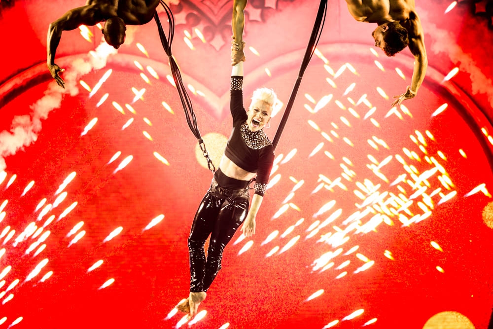 Pink Pink live im ISS Dome Düsseldorf. (7/22) Pink live im ISS Dome