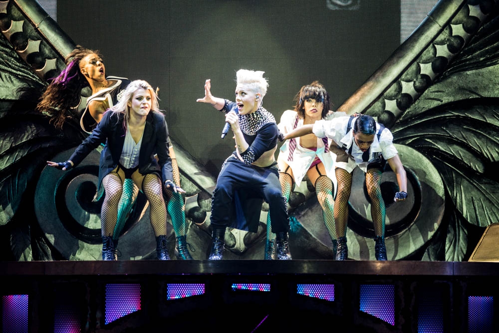 Pink Pink live im ISS Dome Düsseldorf. (10/22) Pink live im ISS