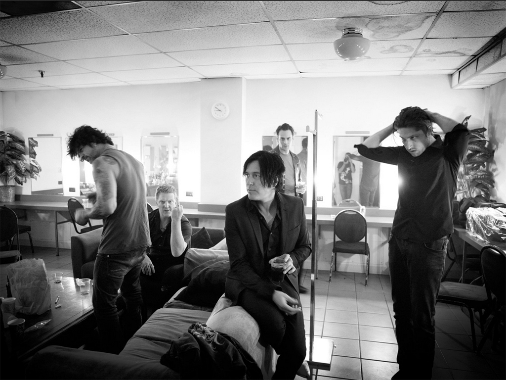 Queens Of The Stone Age - I Sat By The Ocean Queens Of The Stone Age - I Sat By The Ocean