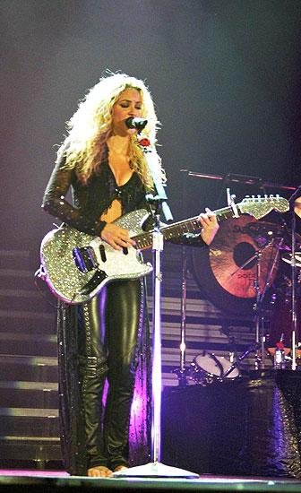 Shakira – Am 2. April 2003 rockte die Kolumbianerin das Hallenstadion. – 