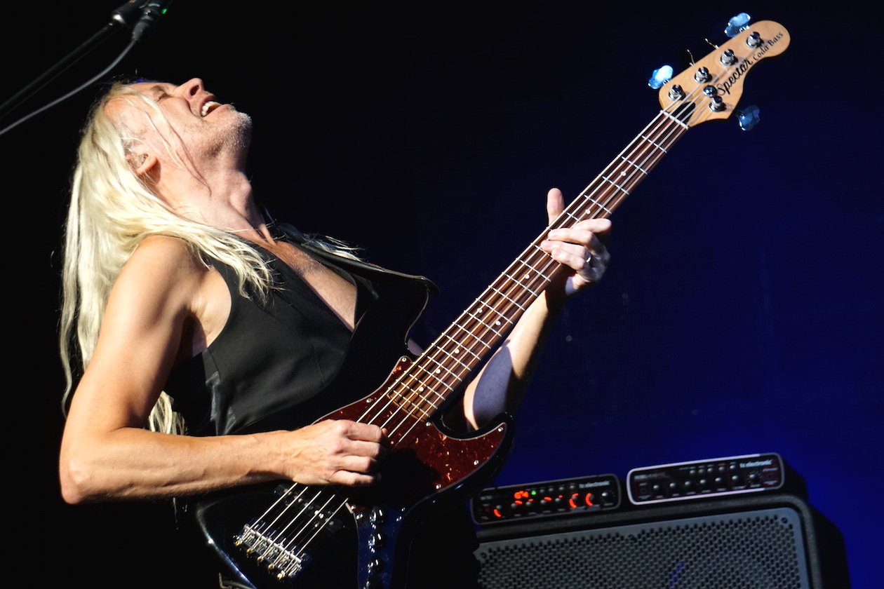 Steven Wilson – Beim letzten Europakonzert der "Hand. Cannot. Erase."-Tournee. – Nick.