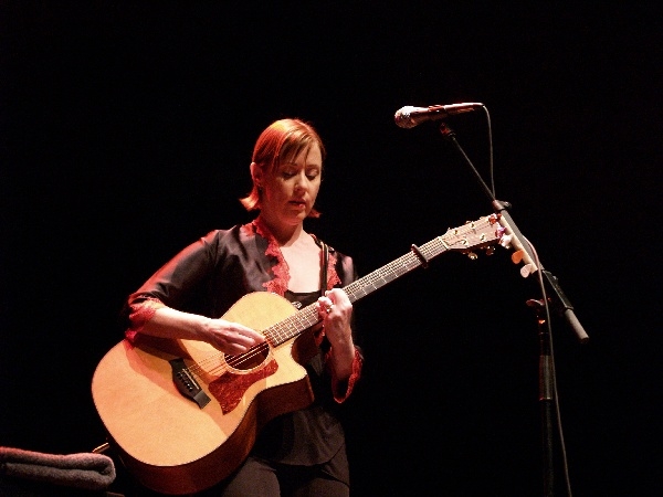 Suzanne Vega live im Theaterhaus in Stuttgart. – 