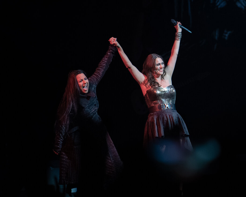 Auf "Worlds Collide"-Doppeltour mit Evaescence. – Amy Lee und Within Temptation.