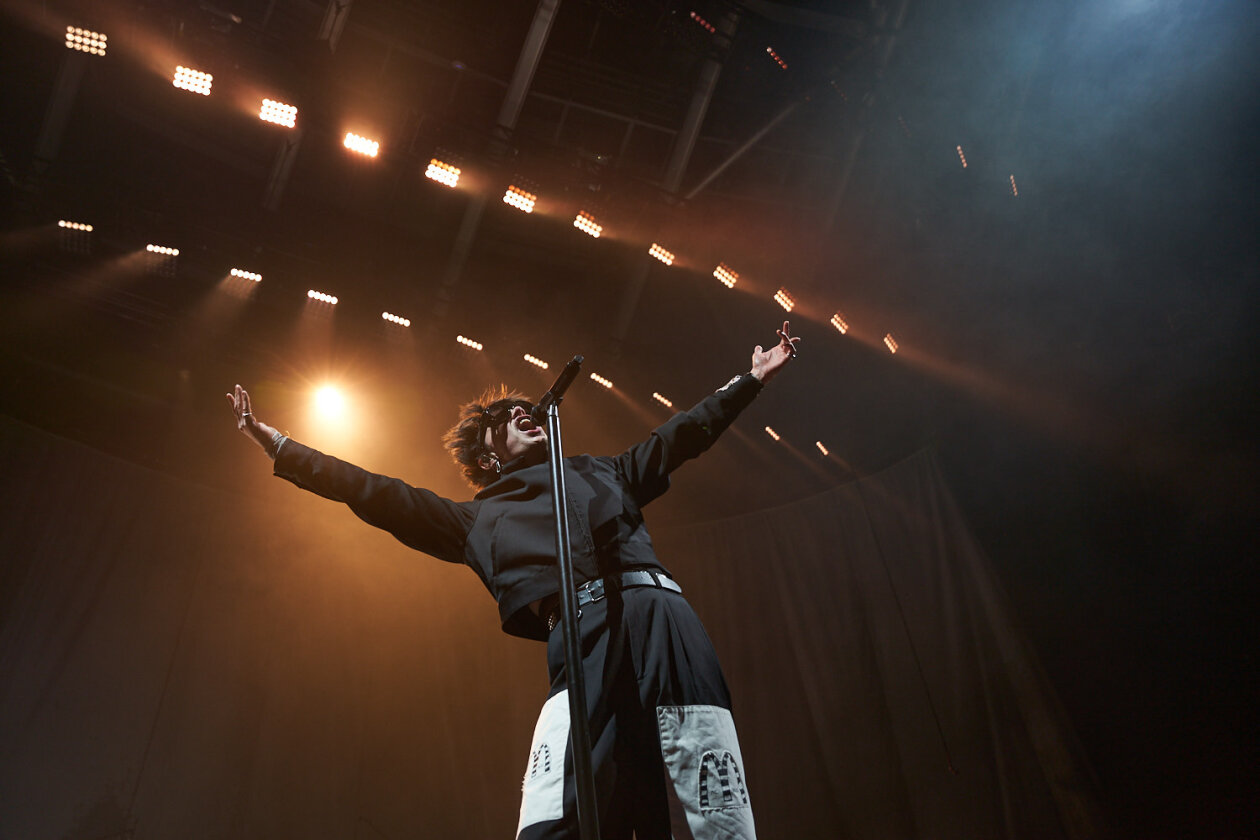 Yungblud An Der Amalfiküste: Jetzt Wird'S Heiß! Die Innigen Küsse Mit Seiner Ex Freundin! - evc6tsv