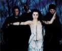 Die Band um Sängerin Amy Lee, Pressefotos | © Sony (Fotograf: Frank Veronsky)