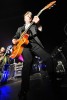 Brian Setzer an der Gitarre|&copy; laut.de (Fotograf: Peter Wafzig)