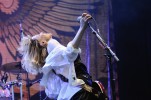 Courtney Love fauchte und röhrte ins Mikro., Gesehen beim Zürich Festival 2010 | © laut.de (Fotograf: Björn Jansen)