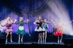 Weihnachtsshow: Die kalifornische Violistin und Komponistin auf Snow Waltz Tour., Berlin, Verti Music Hall, 2023 | © laut.de (Fotograf: Rainer Keuenhof)