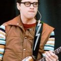 Weezer - Rivers Cuomo nach Busunfall verletzt