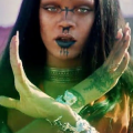 Rihanna - Neuer Clip zu "Sledgehammer"