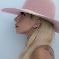 Lady Gaga - Mit "John Wayne" im Video