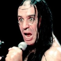 Rammstein – Till Lindemann singt bei Apocalyptica
