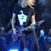 Metalsplitter – Ghost tanzen mit Kirk Hammett