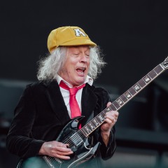 Angus Young.