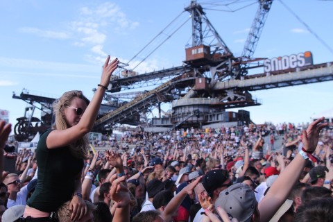 Die Stadt aus Eisen feiert mit.