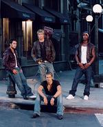 Blue: Hosen runter am Flughafen