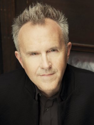 Videopremiere: "Hero In Your Eyes" von Howard Jones